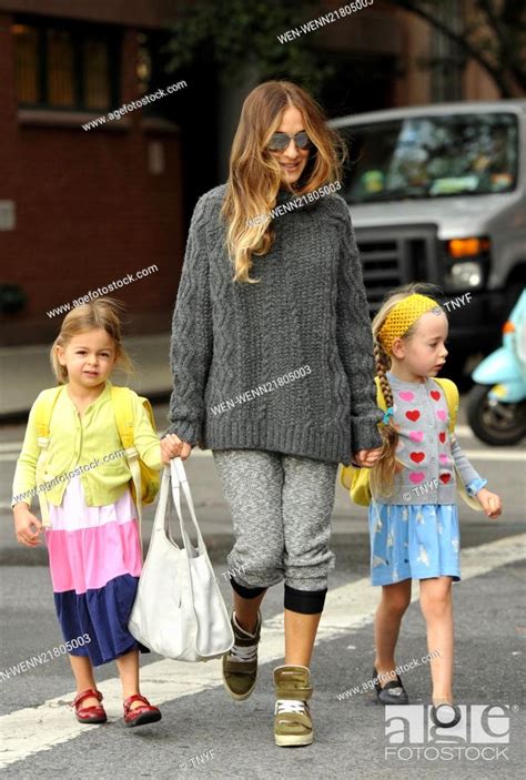 Sarah Jessica Parker Takes Twin Daughters Marion And Tabitha Stock
