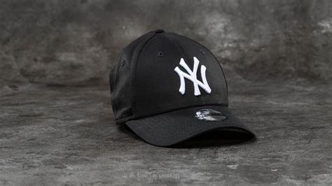 New York Yankees Caps Wallpapers Wallpaper Cave