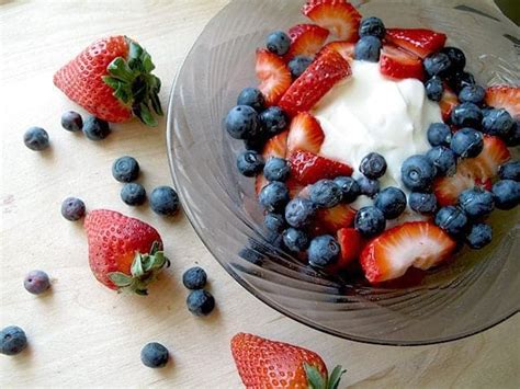 Greek Yogurt And Fresh Berries The Kitchen Magpie