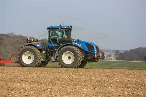 Big Power Tractors Tractors New Holland Tractor Ford Tractors