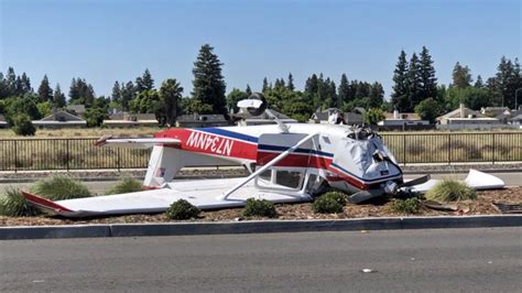 Pilot Survives Emergency Crash Landing On Busy Street In Fresno Cbs