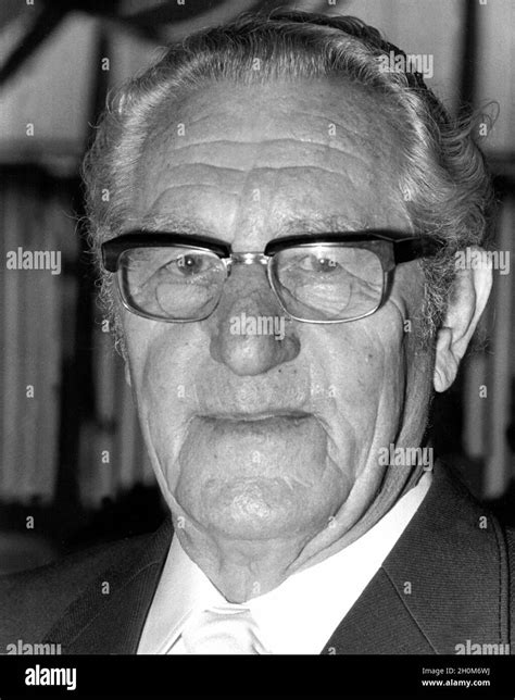 Rudolf Rudi Dassler Fotografías E Imágenes De Alta Resolución Alamy