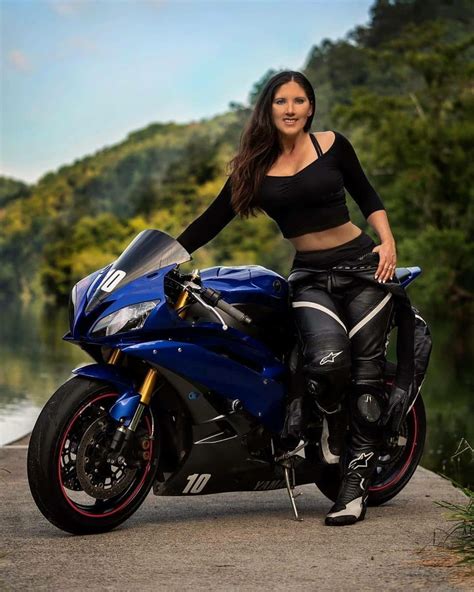 Yamaha R6 Ducati Scooter Bike Motorbike Girl Pit Bike Girl Sex Lady Biker Super Bikes