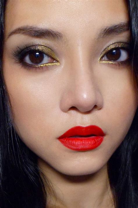 Jazzed Up Classic Charcoal And Gold Eye With Scarlet Lips Dark Lip