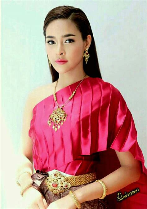 สวยงามอย่างไทยในแบบของวันใหม่ค่ะ thai dress thai traditional dress most beautiful women