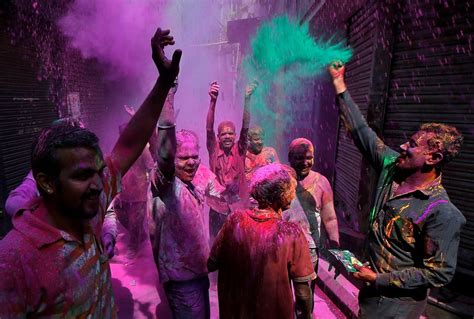 How To Celebrate Holi Festival 2018 The Best Images From Around The