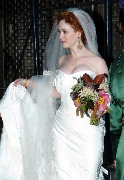 Christina Hendricks Big Cleavage In Wedding Dress Porn Pictures Xxx Photos Sex Images 3245182