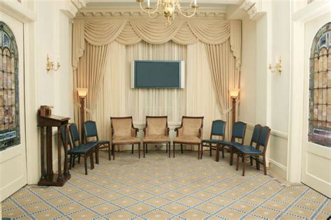 Crestwood can provide international and domestic funeral and cremation shipping services to any location in the world. gallery4_800 - Greenwich Village Funeral Home