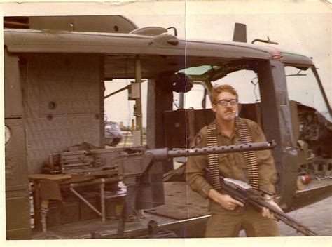 Vicvietnam Door Gunner On A Night Hawk Vietnam War