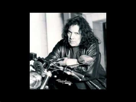 Pappo has payed as session musician or guest in albums from almendra, moris, billy bond y la pesada del rock and roll, luis alberto spinetta, pedro y pablo, david lebón, pajarito zaguri. Pappo Un viejo blues - YouTube