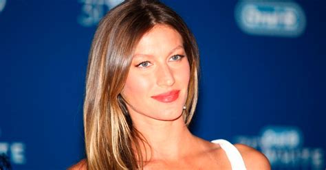 Gisele Bundchen Naked Supermodel Poses Nude In French Vogue Video Huffpost Uk Entertainment