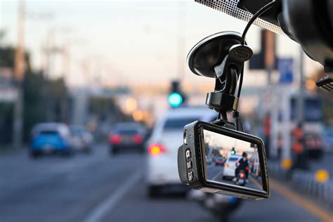 5 Best Dash Cams With Super Night Vision To Buy