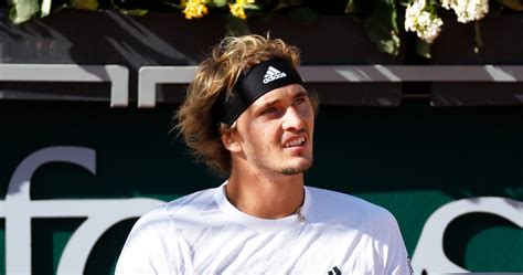 Count on us for picture perfect tennis advice! Zverev était fiévreux lors de sa défaite face à Sinner ...