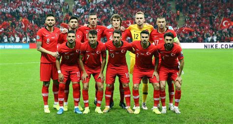 L'ambassade de turquie l'attend encore.: Turquie - Croatie : les équipes officielles