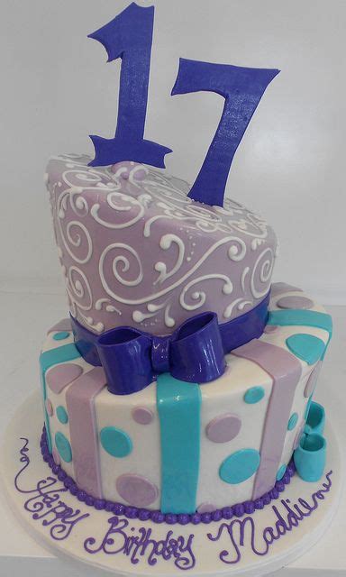 Topsie Turvy 17th Birthday Cake 2062 17 Birthday Cake New Birthday