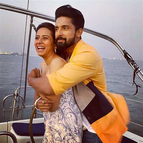 Ravi Dubey And Sargun Mehta Ring In Their 7th Wedding Anniversary The