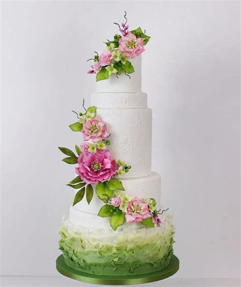 Natalie Porter Of Immaculateconfectionsuk Will Be In Our Wedding Cake
