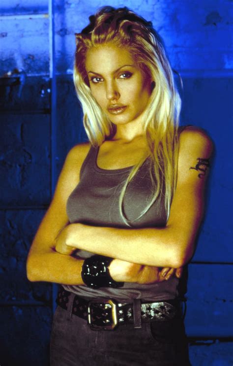 angelina rocked platinum blond locks in 2000 s gone in 60 seconds sexy angelina jolie