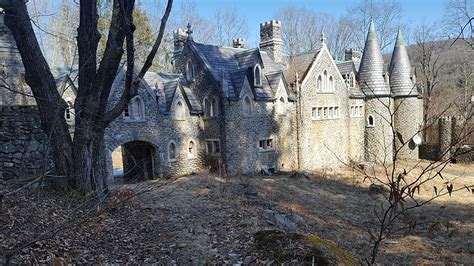 See Inside Legendary Cursed Dundas Castle In The Catskills