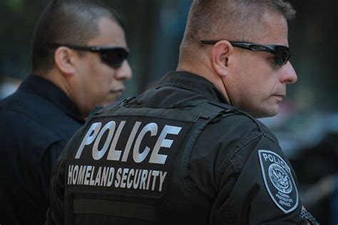 Homeland Security Agents Help Break Up An Illegal Immigrant Smuggling
