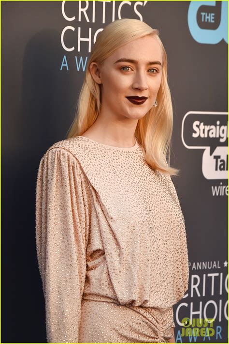 Lady Birds Saoirse Ronan Greta Gerwig And Laurie Metcalf Team Up For