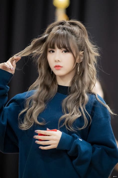 Pin By 非然 林 On Kgirls Korean Hair Color Hair Styles Kpop Hair