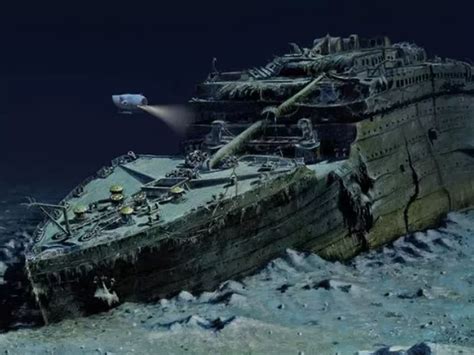 Titanic Submarine Louisaronnie