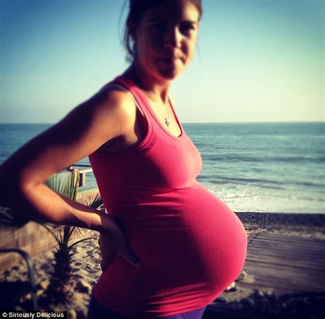 Carson Dalys Pregnant Girlfriend Siri Pinter Looks Just Swell As Pair