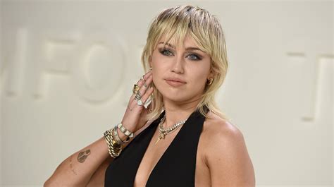 Miley Cyrus Fühlt Sich Einsam