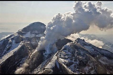 8261 ft (2518 m) (11) volcanic activity summary: 10 Most Destructive Volcano Eruption In History