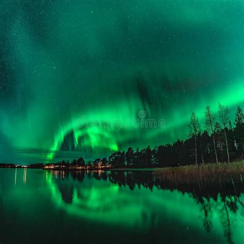 Spectacular Night Photo Strong Green Lights Of Dancing Aurora Over