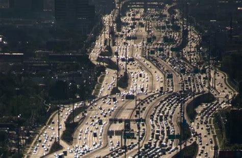 Dizzying Photo Of Worlds Widest Freeway Sparks Mass Debate Online