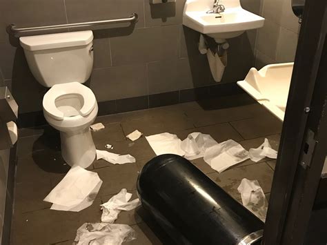 Drugs And Syringes Have Become Such A Problem In Starbucks Bathrooms