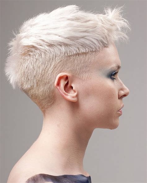 Undercut Frauen Frisuren So Stylen Sie Den Undercut Zenideen