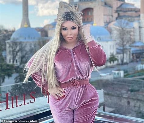 Jessica Alves Flaunts Her Curves And Trim Waist In A Pink Velour Tracksuit In Turkey Express