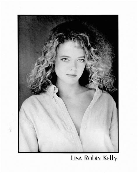 Picture Of Lisa Robin Kelly