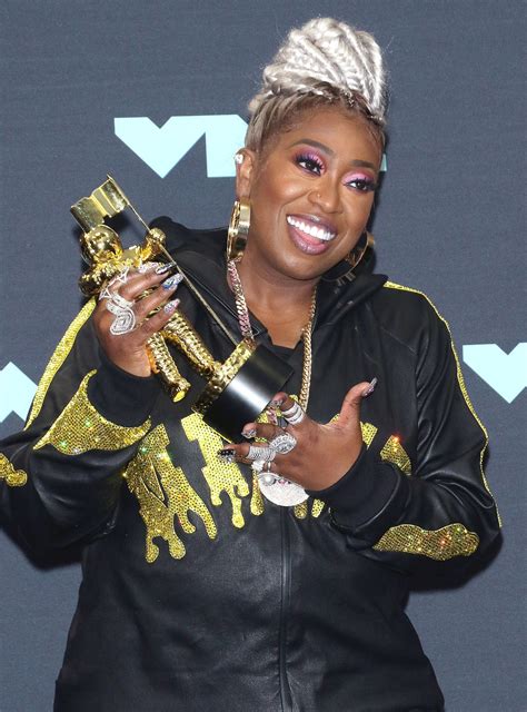 David spade, lauren lapkus, nick swardson and others. Missy Elliott's VMAs Nails Were Made For A Fly Gal | Mtv ...