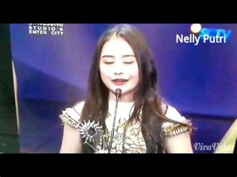 Prilly Latuconsina Aktris Utama Paling Ngetop Youtube