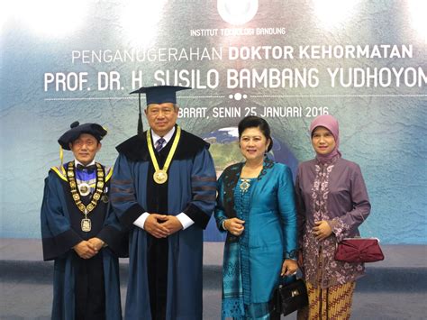 Rektor Itb Prof Dr H Susilo Bambang Yudhoyono Memandu Perubahan