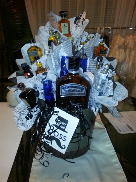 Depending on your relationship status with your boss, finding a holiday gift for her may or may not be harder than finding one for your s.o. Alcohol basket | Boss birthday gift, Gift baskets, Boss ...