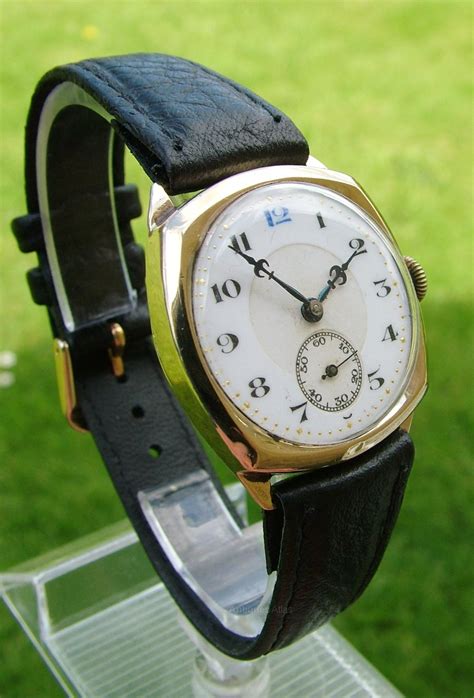 Antiques Atlas - A 9ct Gold 1950s Wrist Watch