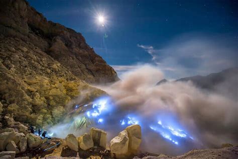 Fakta Menarik Gunung Ijen Memiliki Fenomena Blue Fire Blog Siam Site