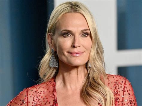 49 Year Old Molly Sims Drops Secret To Maintaining Her Bikini Body Page 3 Of 7 Blacksportsonline