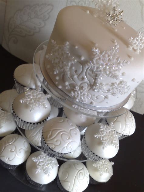 Small Things Iced Leigh And Josephines Winter Wedding Cake