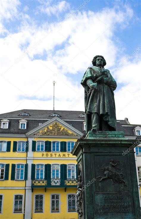 Monumento A Ludwig Van Beethoven Fotografía De Stock © Interphoto