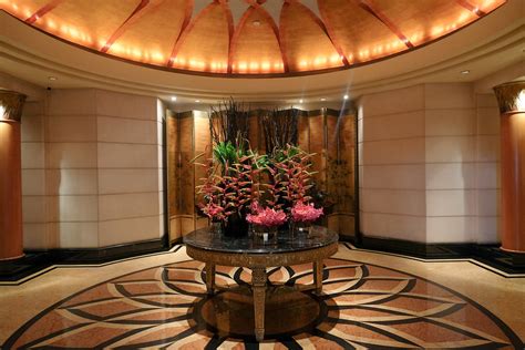 hotel staycation review four seasons singapore understated luxury near orchard road i wander