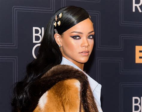 Fenty Beauty Rihannas Makeup Line Officially Has A Launch Date Glamour