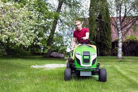 The 8 Best Riding Lawn Mowers Of 2019