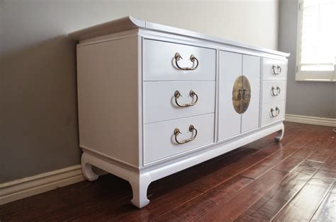 European Paint Finishes Regency Modern High Gloss White Lacquered Dresser