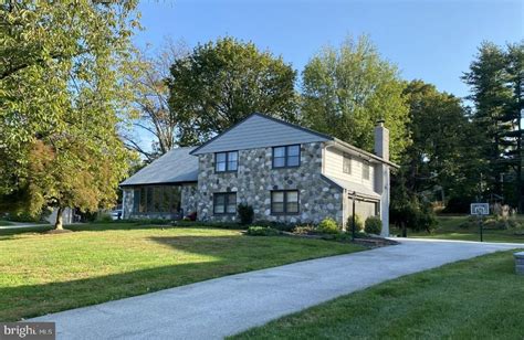 432 Fawn Hill Ln Penn Valley Pa 19072 Mls Pamc2014176 Redfin